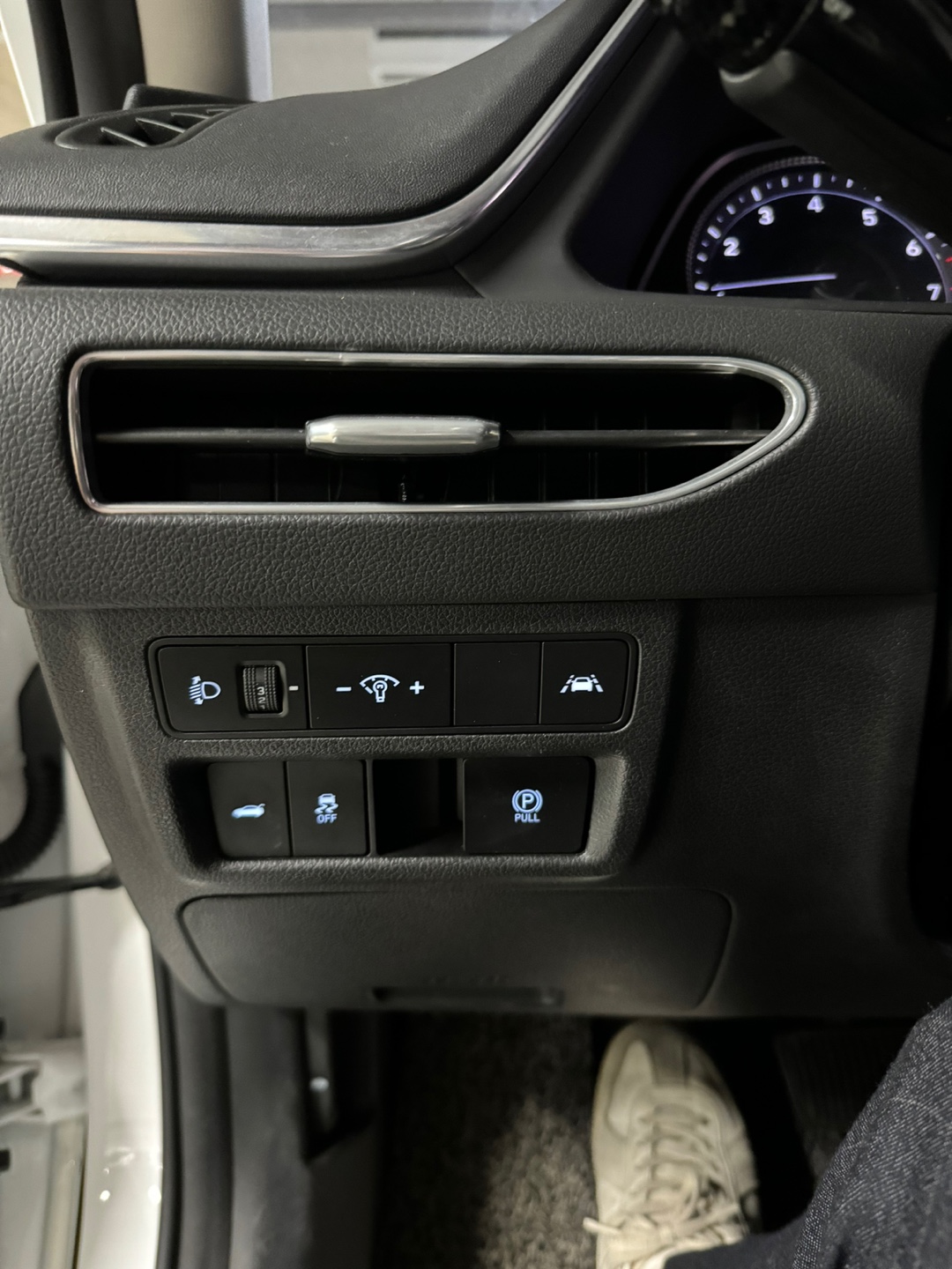 5blu90omrc80567468.jpg